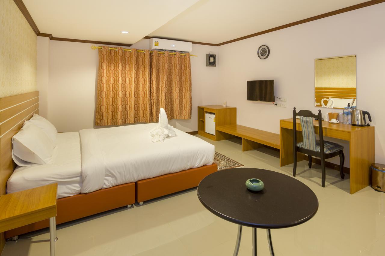 Central Avenue Residency Pattaya Esterno foto