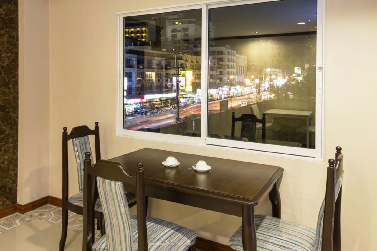 Central Avenue Residency Pattaya Esterno foto